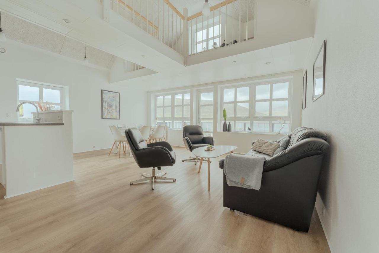 Dahlastova / Stunning Boathouse / Bay View / 3Br Hvalvik 外观 照片