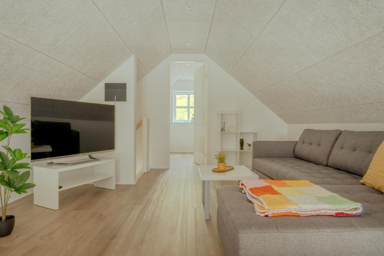 Dahlastova / Stunning Boathouse / Bay View / 3Br Hvalvik 外观 照片